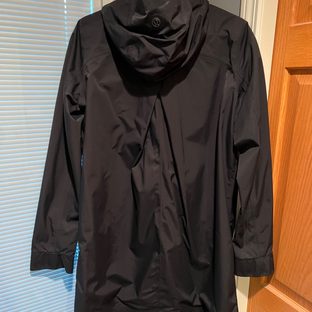 Womens Lululemon Jacket - Picture 2 of 3